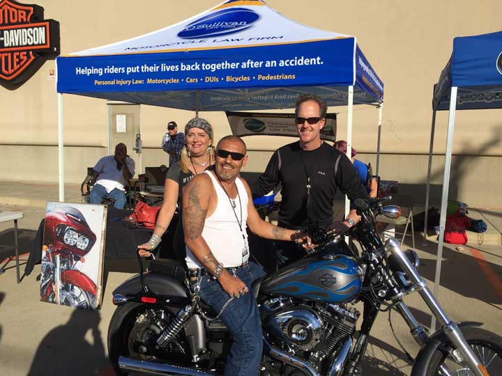 Laurie Easton, BikerDown; Fred Salazar, winner; Scott O'Sullivan, sponsor