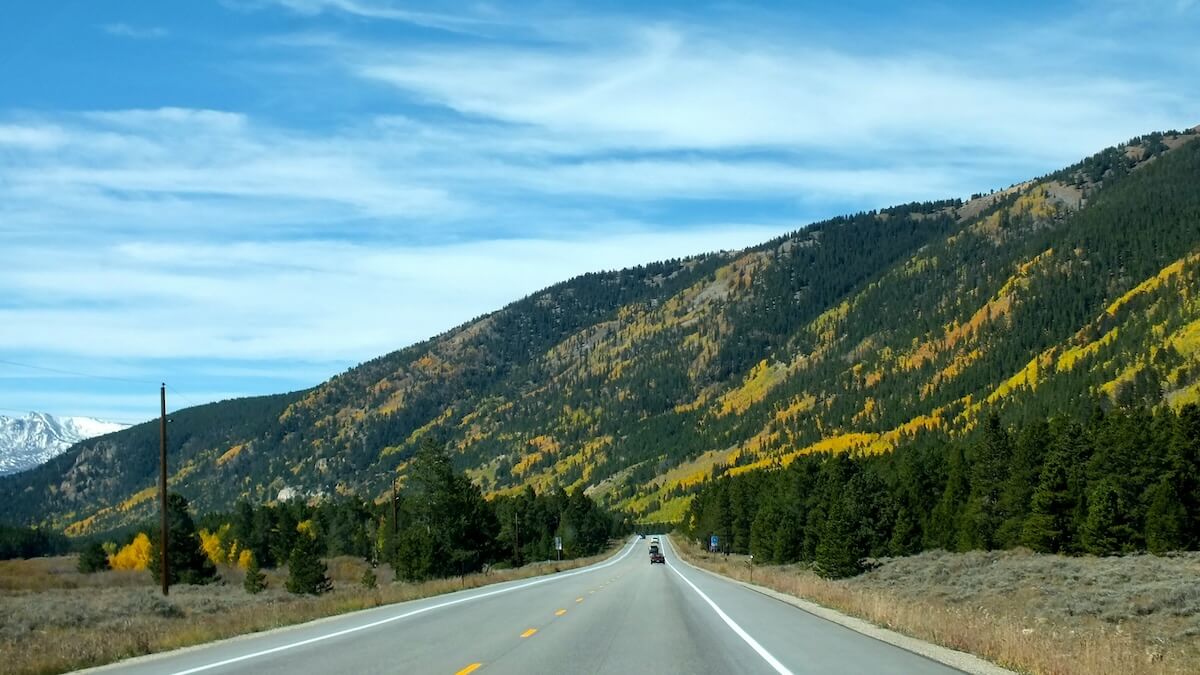 Driving in Colorado safely - learn how with our ebook 